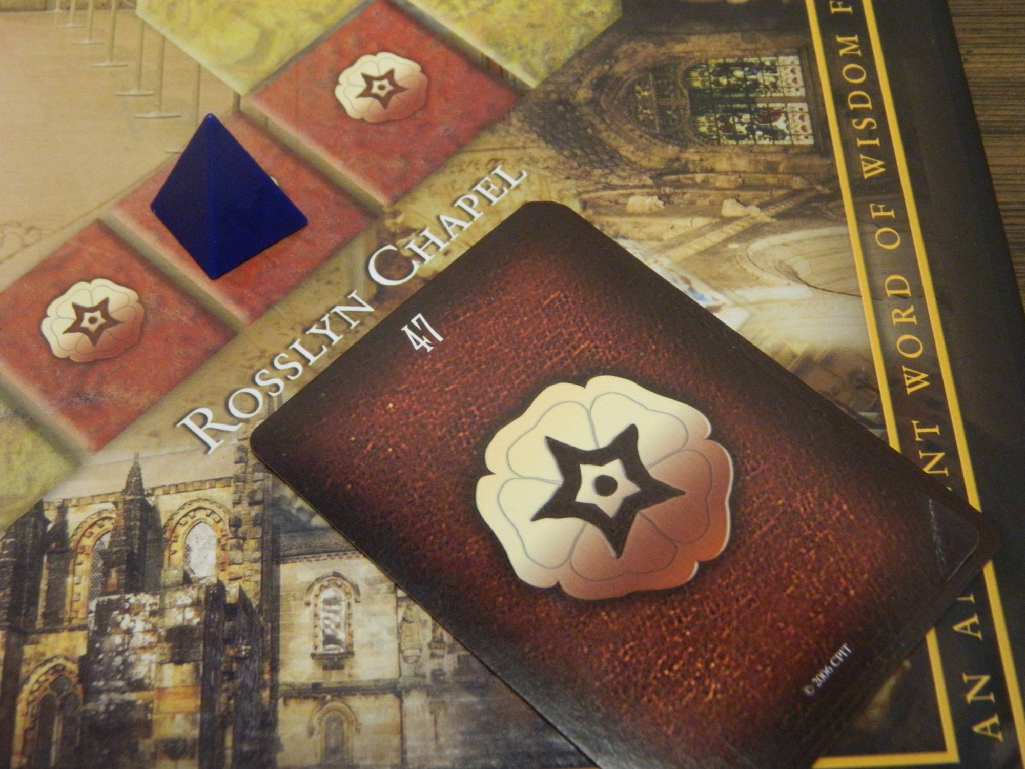 Thẻ bài trong bộ board game Da Vinci Code
