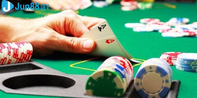 Royal Poker Jun88 là một trong những tựa game đình đám